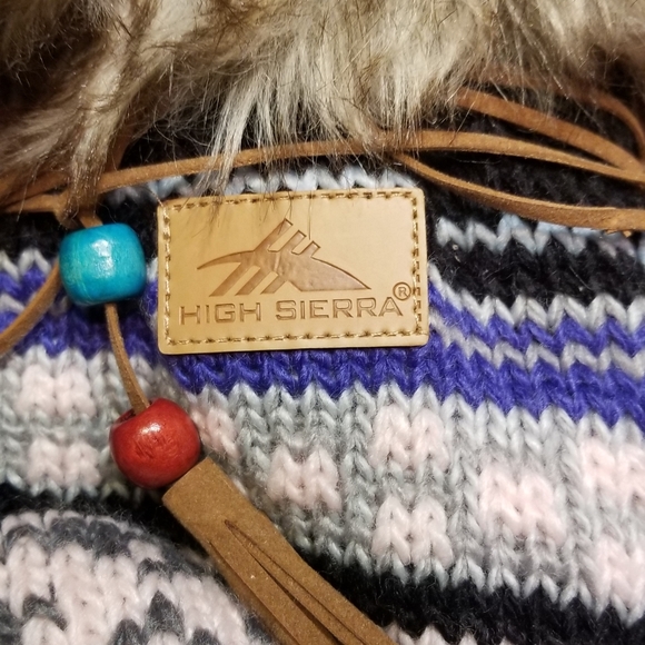 High Sierra Fur Knit Slipper Socks Size: 6-7 - Picture 3 of 6